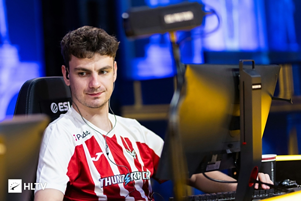 YEKINDAR ： “我回来了。不是开玩笑”